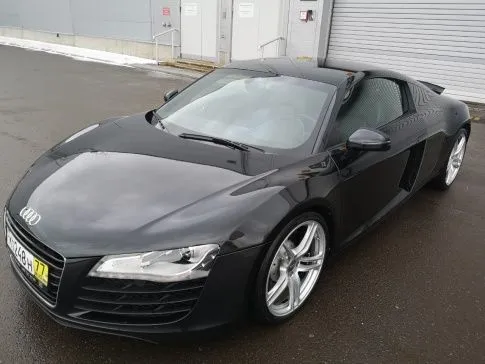 Audi R8