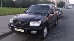 Toyota Land Cruiser 100